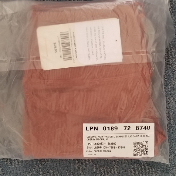 Cherry mocha highwaisted seamless lace up leggings - Picture 3 of 3